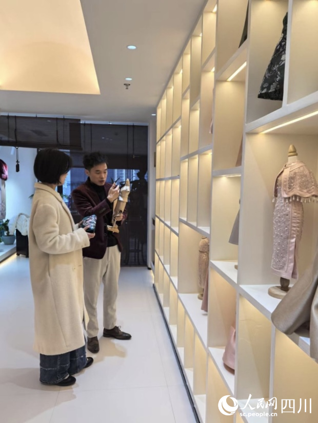 从“沉睡账本”到“活力引擎” 成都存量资产盘活“方程式”